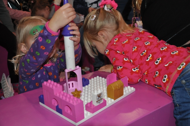Zo moesten we een toren bouwen van prinses Sofia Duplo